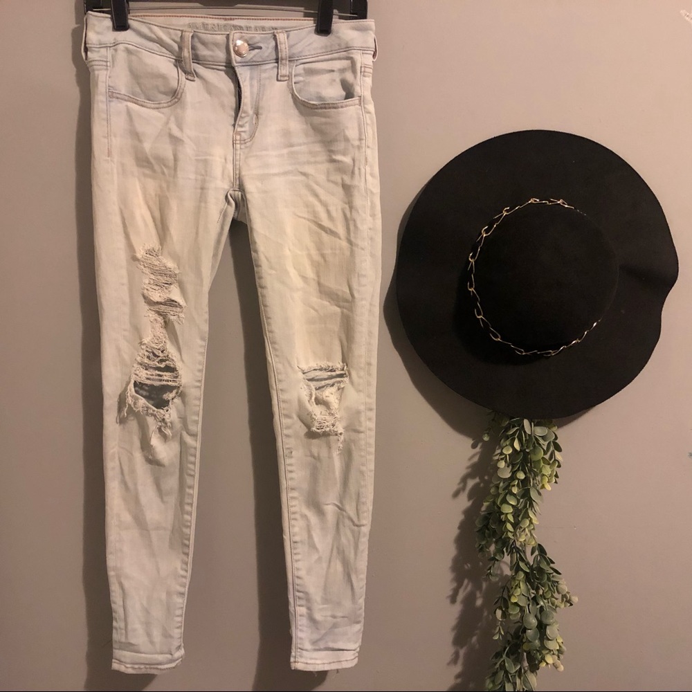 LIGHT BLUE WASH JEANS AMERICAN EAGLE